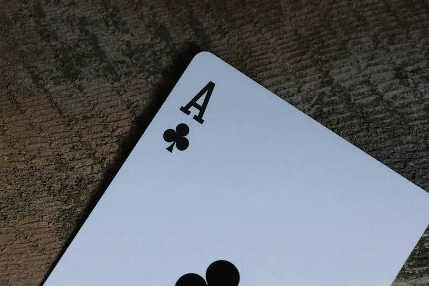 Casinos en ligne vs Casinos terrestres : Quelles sont les réelles différences ? Casinos en ligne vs Casinos terrestres : Quelles sont les réelles différences ?